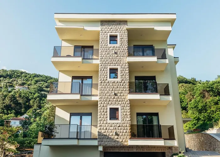 Green Valley Apartments